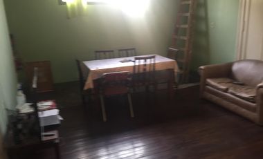 Av. Belgrano 2765 1º 1