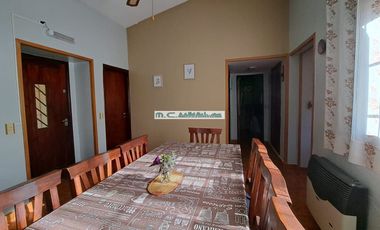 AT120. ICHO CRUZ, GRAN CASA CON AMPLISIMO PARQUE Y PILETA (6 PAX)