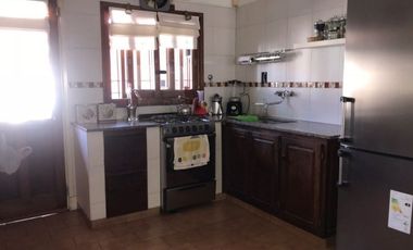 VENTA casa Caisamar Mar del Plata 3 ambientes c/ garaje y quincho