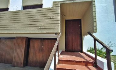 Casa en venta de 2 dormitorios c/ cochera en Mar de Ajo