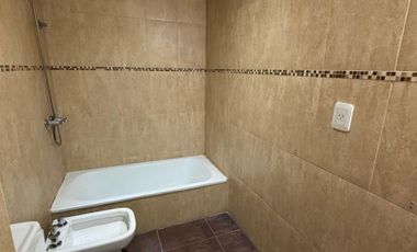 Venta Monte Grande Departamento 2 ambientes a con Balcon y Cochera!