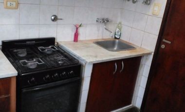 CASA DE 2 DEPARTAMENTOS Y LOCAL EN VILLA SOLDATI