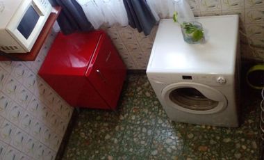 CASA DE 2 DEPARTAMENTOS Y LOCAL EN VILLA SOLDATI