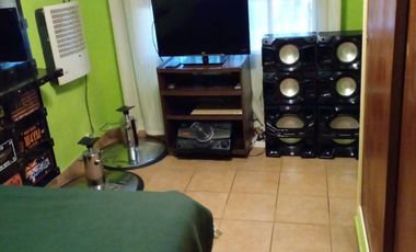 CASA DE 2 DEPARTAMENTOS Y LOCAL EN VILLA SOLDATI