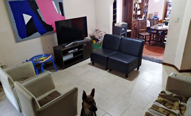 Chalet en venta de 4 dormitorios c/ cochera en Colina de Peralta Ramos. Permuta