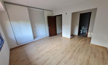 Casa  VENTA-Condos Ugarchete, Aldea Fisherton- 3 dorm 3 baños, 2 cocheras, PATIO