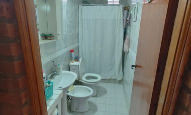 Dúplex en venta de 2 dormitorios c/ cochera en Costa Azul