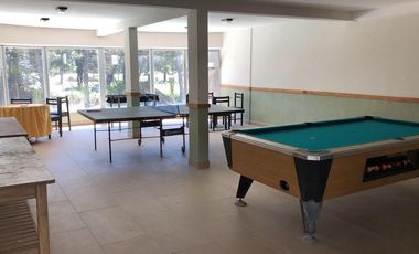 CODIGO 268 - DEPARTAMENTO DE 2 AMBIENTES - COCHERA - PARRILLA - PILETA - PINAMAR