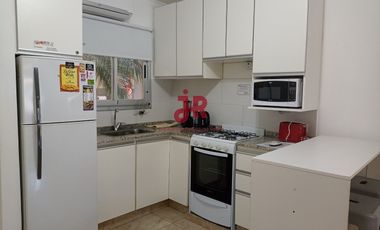 CODIGO 268 - DEPARTAMENTO DE 2 AMBIENTES - COCHERA - PARRILLA - PILETA - PINAMAR