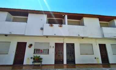 Chalet en venta de 3 dormitorios c/ cochera en San Bernardo