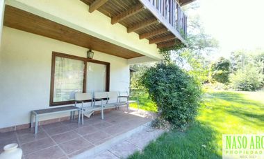 CHALET EN VENTA EN SIERRA DE LOS PADRES - RED GAS NATURAL EN SU VEREDA.