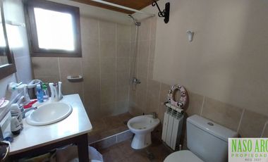 CHALET EN VENTA EN SIERRA DE LOS PADRES - RED GAS NATURAL EN SU VEREDA.