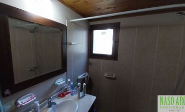 CHALET EN VENTA EN SIERRA DE LOS PADRES - RED GAS NATURAL EN SU VEREDA.