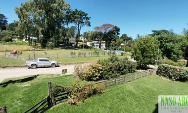 CHALET EN VENTA EN SIERRA DE LOS PADRES - RED GAS NATURAL EN SU VEREDA.