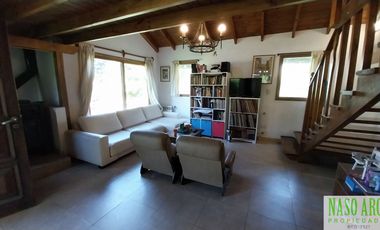 CHALET EN VENTA EN SIERRA DE LOS PADRES - RED GAS NATURAL EN SU VEREDA.