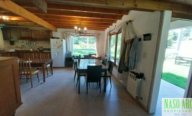 CHALET EN VENTA EN SIERRA DE LOS PADRES - RED GAS NATURAL EN SU VEREDA.