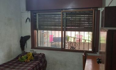 Casa en venta de 3 dormitorios c/ cochera en Castelar
