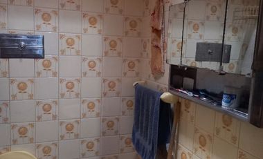 Casa en venta de 3 dormitorios c/ cochera en Castelar