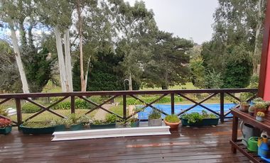 EXTRAORDINARIO CHALET SOBRE DOS LOTES LINDEROS AL GOLF