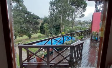 EXTRAORDINARIO CHALET SOBRE DOS LOTES LINDEROS AL GOLF