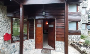 EXTRAORDINARIO CHALET SOBRE DOS LOTES LINDEROS AL GOLF