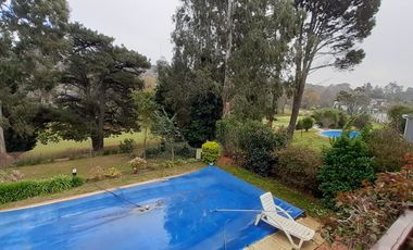 EXTRAORDINARIO CHALET SOBRE DOS LOTES LINDEROS AL GOLF