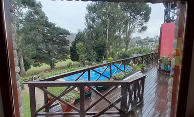 EXTRAORDINARIO CHALET SOBRE DOS LOTES LINDEROS AL GOLF