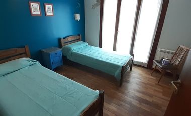 EXTRAORDINARIO CHALET SOBRE DOS LOTES LINDEROS AL GOLF