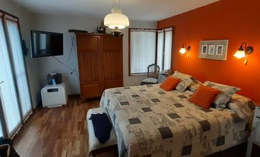 EXTRAORDINARIO CHALET SOBRE DOS LOTES LINDEROS AL GOLF