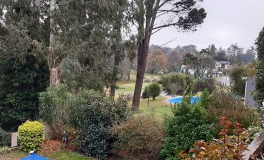 EXTRAORDINARIO CHALET SOBRE DOS LOTES LINDEROS AL GOLF