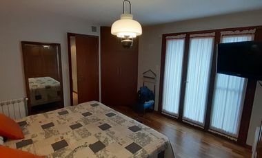 EXTRAORDINARIO CHALET SOBRE DOS LOTES LINDEROS AL GOLF