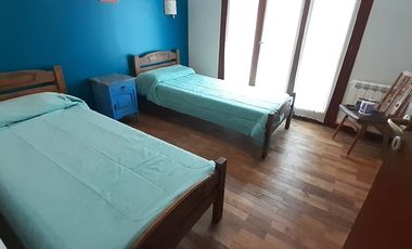 EXTRAORDINARIO CHALET SOBRE DOS LOTES LINDEROS AL GOLF