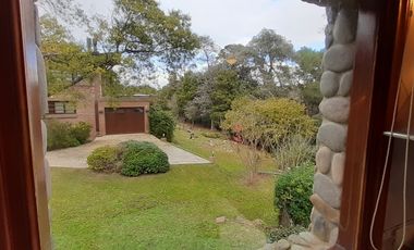 EXTRAORDINARIO CHALET SOBRE DOS LOTES LINDEROS AL GOLF