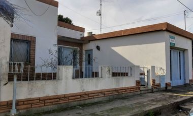 Casa Céntrica en Salto p/ reciclar y proyectar como tu casa de FINDE