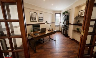 Casa en venta de 10 ambinetes c/ cochera en Centro de Jujuy