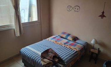 Amplio Departamento en venta de 2 ambites c/patio.  Plaza Colón. Permuta