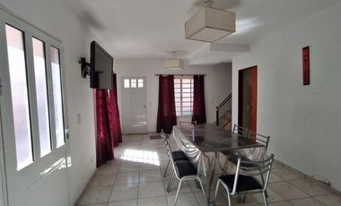 Dúplex en venta de 2 dormitorios c/ cochera en San Bernardo