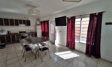 Dúplex en venta de 2 dormitorios c/ cochera en San Bernardo