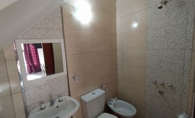 Dúplex en venta de 2 dormitorios c/ cochera en San Bernardo