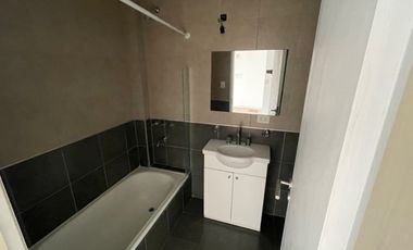 Departamento en venta de 1 dormitorio c/ cochera en 9 de Julio