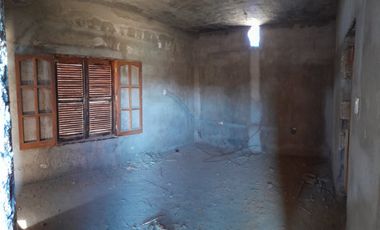 CASA A TERMINAR DE 45m2 CON CERRAMIENTO PERIMETRAL