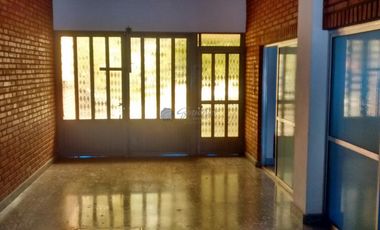 VENTA Esquina Campana CHALET hermoso ladrillos vista HOGAR DULCE HOGAR