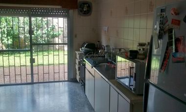 VENTA Esquina Campana CHALET hermoso ladrillos vista HOGAR DULCE HOGAR