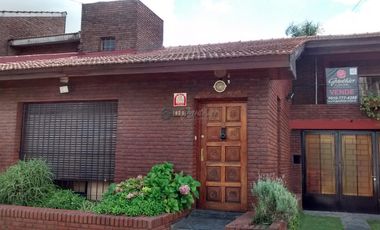 HERMOSA PROPIEDAD en Venta en ZÁRATE OPORTUNIDAD permuta Residencial CHALET