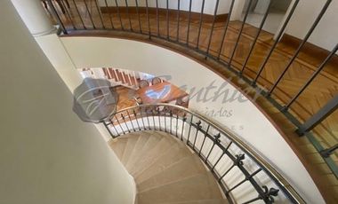 Elegante casa Venta En Zárate: Independencia 1350 mejor ubicación Estilo Francés