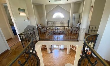 Elegante casa Venta En Zárate: Independencia 1350 mejor ubicación Estilo Francés