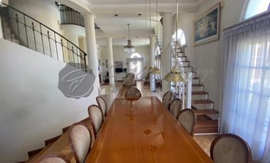 Elegante casa Venta En Zárate: Independencia 1350 mejor ubicación Estilo Francés