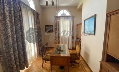 Elegante casa Venta En Zárate: Independencia 1350 mejor ubicación Estilo Francés