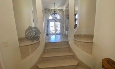 Elegante casa Venta En Zárate: Independencia 1350 mejor ubicación Estilo Francés