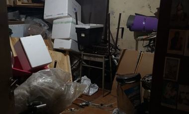 Casa de 2 departamentos con local o garage en Villa Soldati